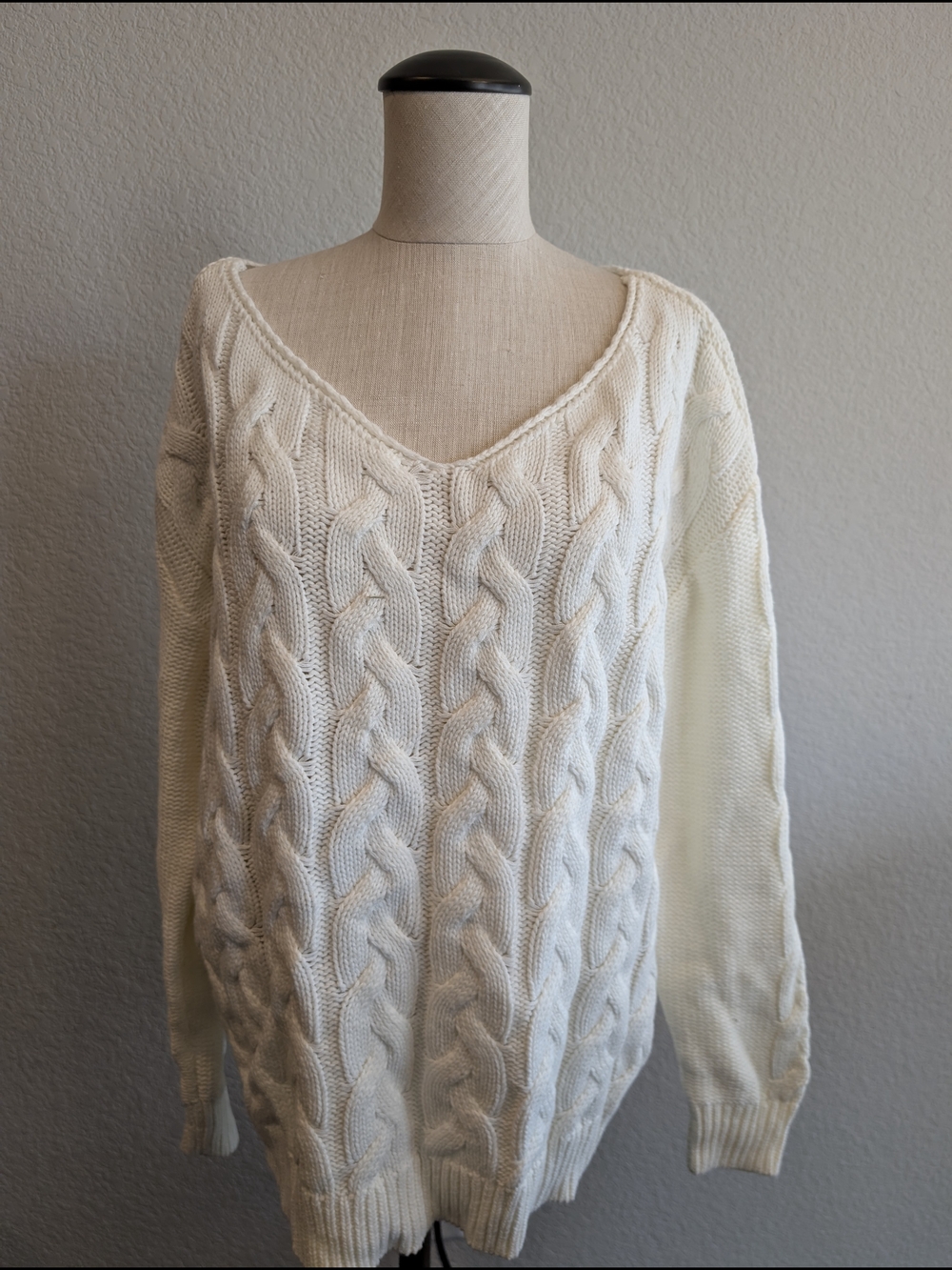 NWT Aeropostale Women's Sz M V-Neck Cable Knit Comfy Sweater - Cream